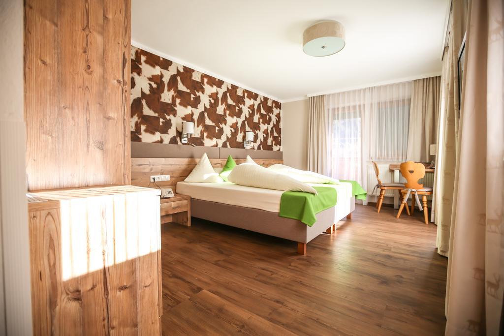 Hotel Landhaus Carla Mayrhofen Pokoj fotografie